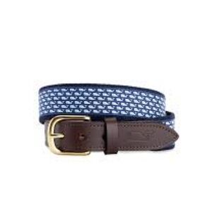 Vineyard Vines Micro whale canvas club belt in nautical blue